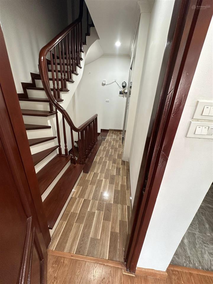 Hồ tùng mậu nhỉnh 13tỷ phố lớn hạng a 40m mt 4.1m 7 tầng thang máy nở hậu nhà lô góc oto vào nhà