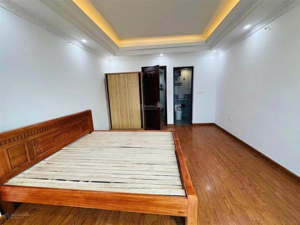 Hồ tùng mậu nhỉnh 13tỷ phố lớn hạng a 40m mt 4.1m 7 tầng thang máy nở hậu nhà lô góc oto vào nhà