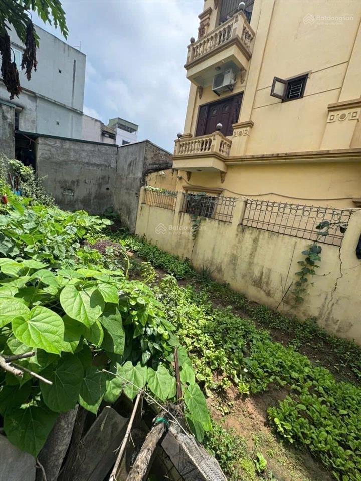 Chỉ hơn 130tr/m2 đất oto tránh trước nhà vỉa hè sổ a4 phố thạch bàn 120m2 mt8m.không lỗi,ngõ thông