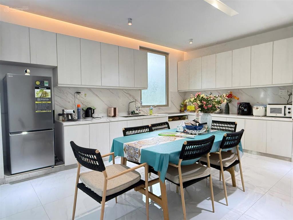 Cho thuê biệt thự sân vườn căn góc 4pn, 3wc, 322m2 tại khu đô thị swanbay, đảo đại phước, đồng nai