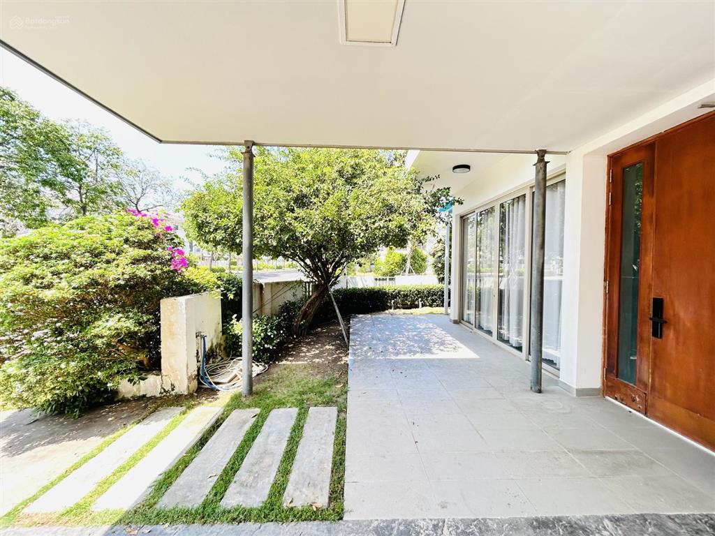 Cho thuê biệt thự sân vườn căn góc 4pn, 3wc, 322m2 tại khu đô thị swanbay, đảo đại phước, đồng nai