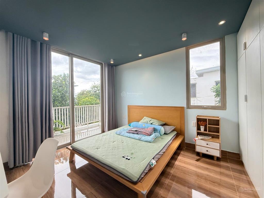 Cho thuê biệt thự sân vườn căn góc 4pn, 3wc, 322m2 tại khu đô thị swanbay, đảo đại phước, đồng nai