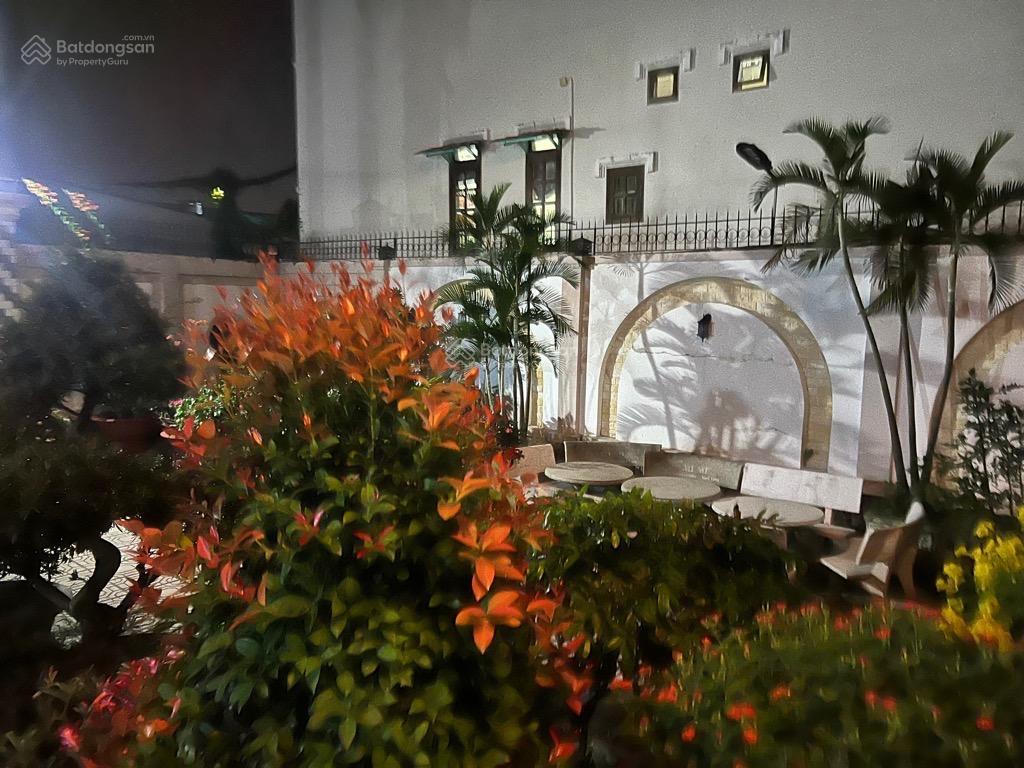 Lê văn lương nhà bè, biệt thự sân vườn 526m2, full nội thất siêu cao cấp, giá 24,5 tỷ