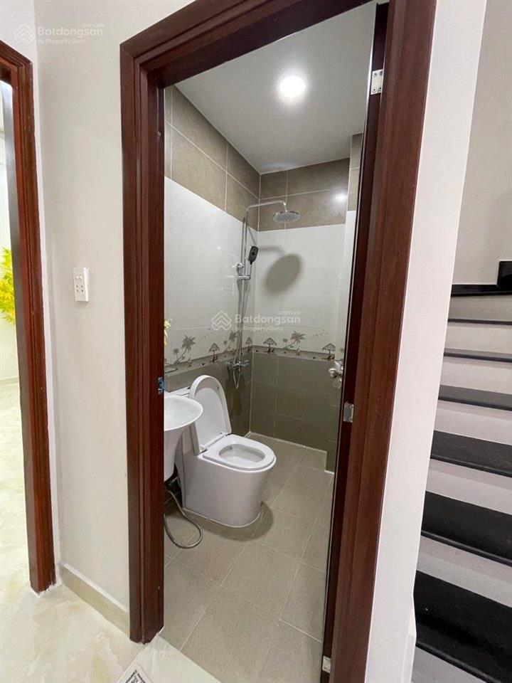 Bán np mễ cốc, 8.7 tỷ, 6pn, 5wc siêu hot tại q8. mặt tiền vừa kinh doanh vừa làm chdv