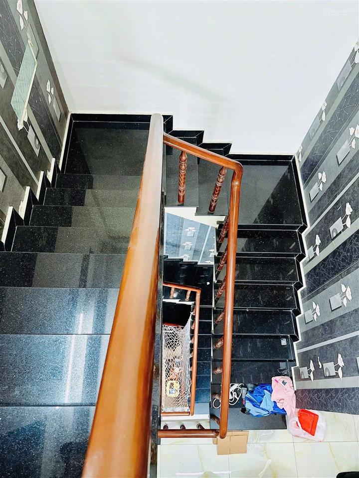 Nhà bán mặt tiền nội bộ khu bông sao nổi bật p5. q8, đường lớn 16m, lề đường rộng 4m thích hợp