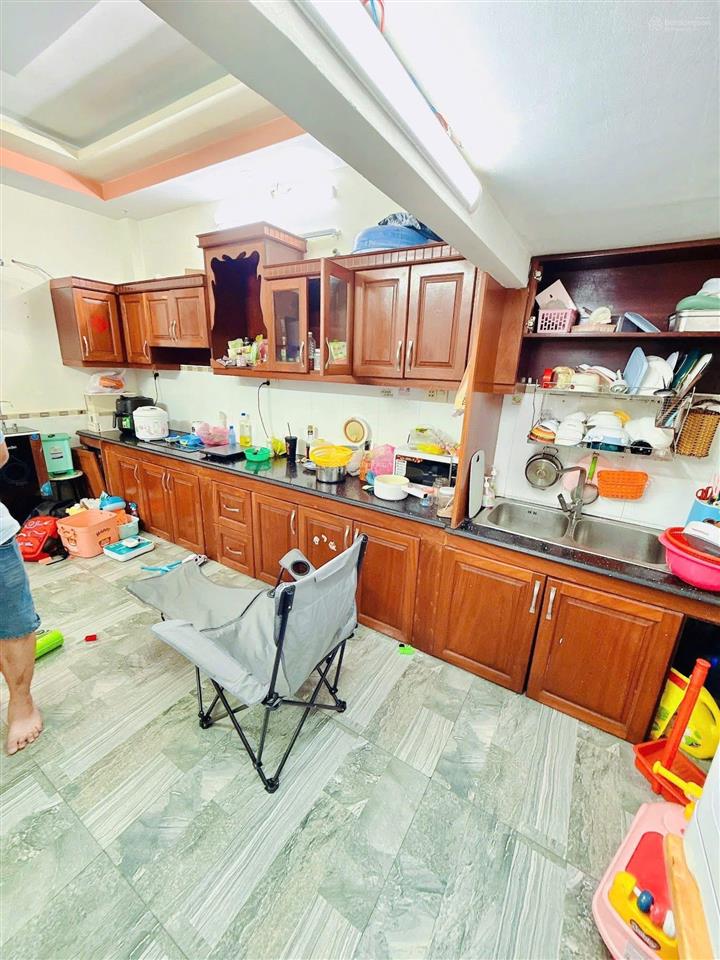 Nhà bán mặt tiền nội bộ khu bông sao nổi bật p5. q8, đường lớn 16m, lề đường rộng 4m thích hợp
