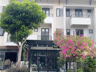 Cần bán căn shophouse 100m2, sát khu công nghệ cao phù đổng, đón sóng cho thuê chuyên gia lên
