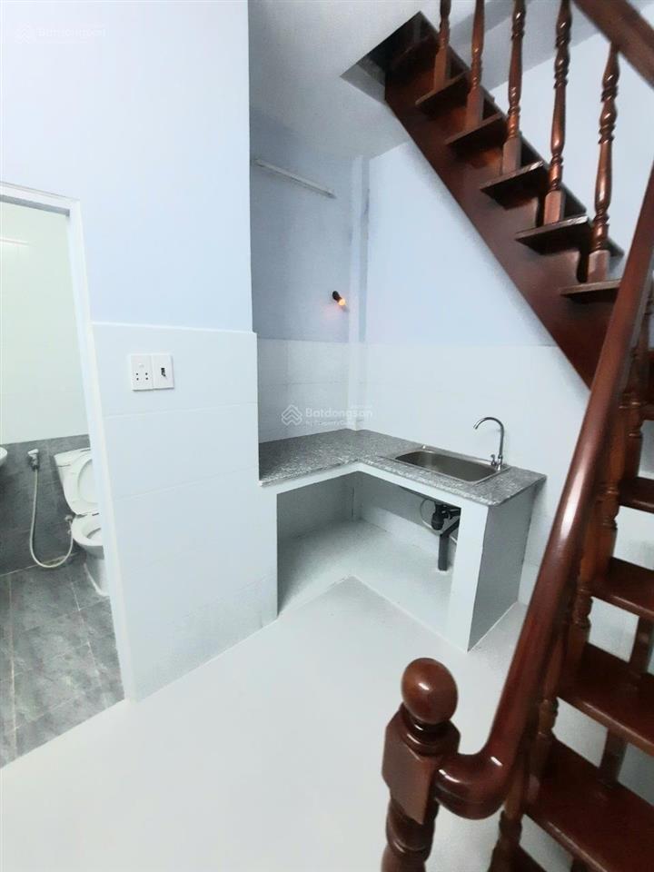 Shr  3.99 tỷ  hẻm ô tô thông lô góc không lộ giới hẻm 1 trục  tiện kinh doanh mua bán