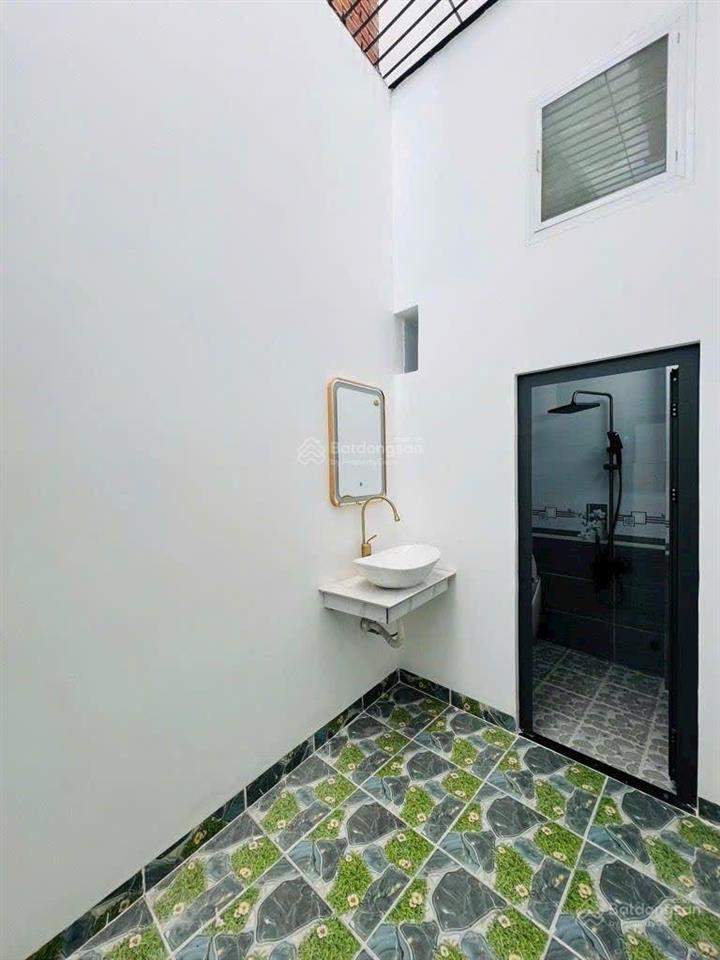 00632
shr 6,2 tỷ  nhà mới cứng hẻm xe tải thông mã lò