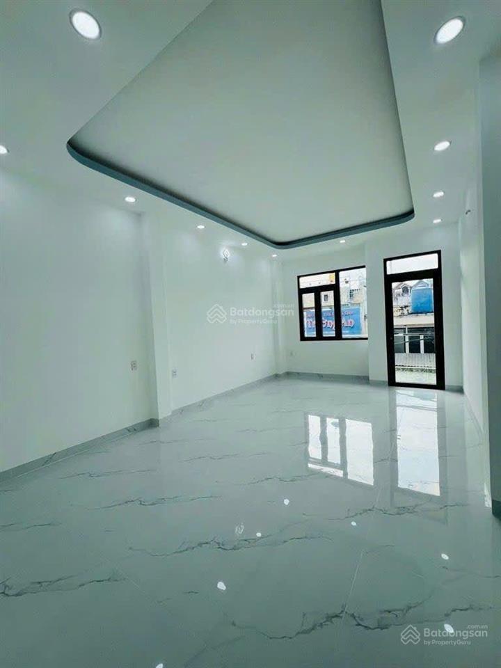 00632
shr 6,2 tỷ  nhà mới cứng hẻm xe tải thông mã lò