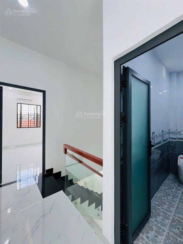 00632
shr 6,2 tỷ  nhà mới cứng hẻm xe tải thông mã lò