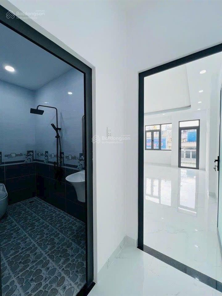 00632
shr 6,2 tỷ  nhà mới cứng hẻm xe tải thông mã lò