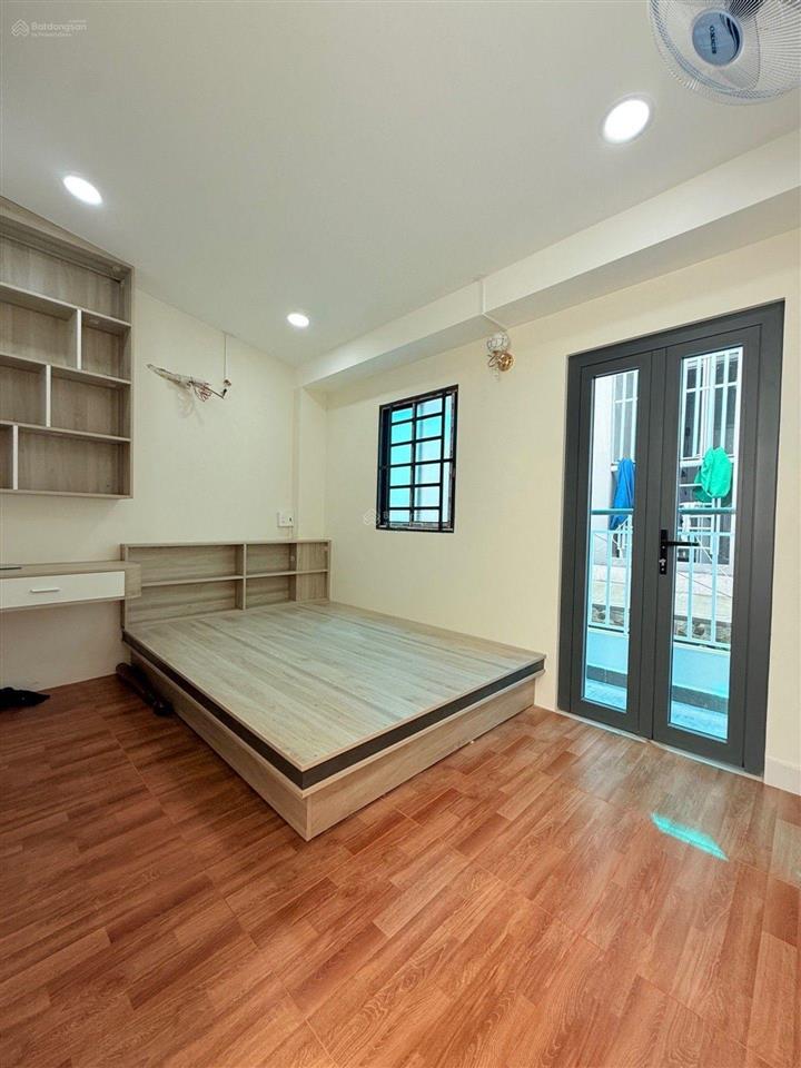 Nhà mới  2 tâng  15m  sau lưng 1 cân mt lê thúc hoạch  phan thi hành  tân phú  giá 2.2 tỷ