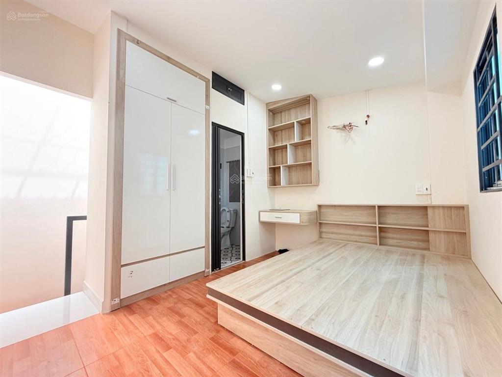Nhà mới  2 tâng  15m  sau lưng 1 cân mt lê thúc hoạch  phan thi hành  tân phú  giá 2.2 tỷ