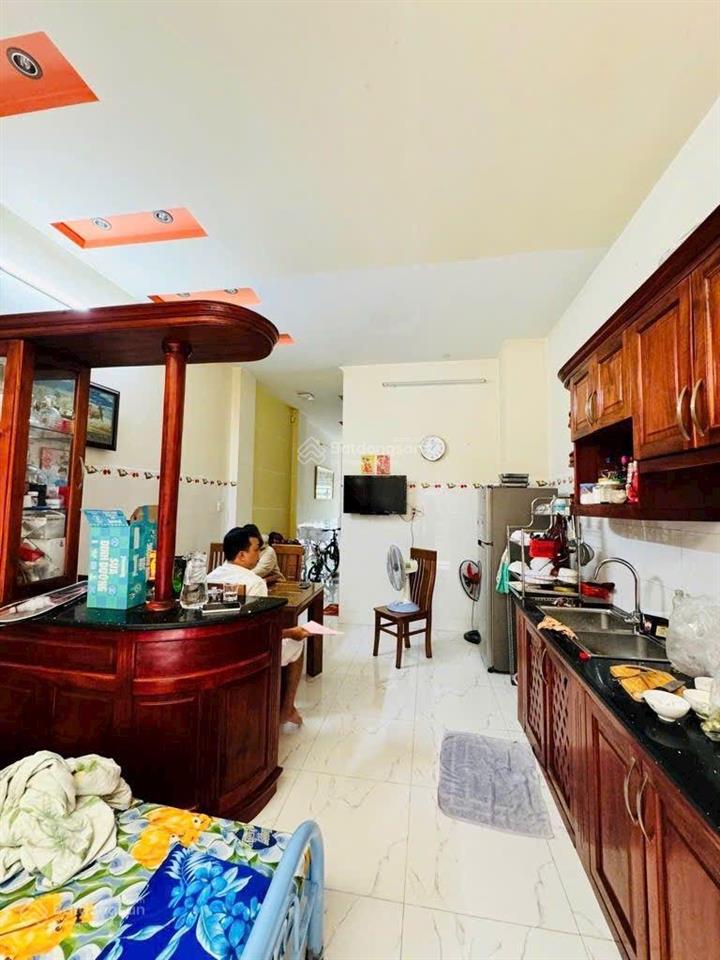 Nhà 65m2 ngang 4m kinh dương vươngp. phú lâm quận 6khu nội bộ xe hơi ngủ nhà  vừa ở kinh doanh