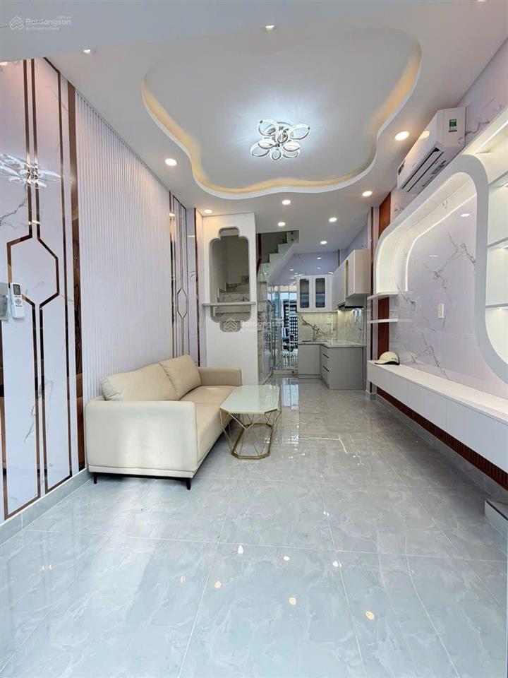 Nguyễn trãi q5 giáp quận 1  sát đại học sư phạm  3pn  dòng tiền 20tr/th  giá 7 tỷ 2