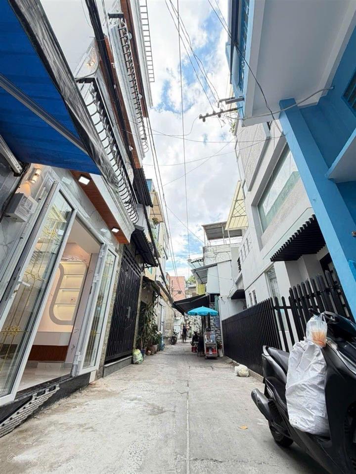 Nguyễn trãi q5 giáp quận 1  sát đại học sư phạm  3pn  dòng tiền 20tr/th  giá 7 tỷ 2