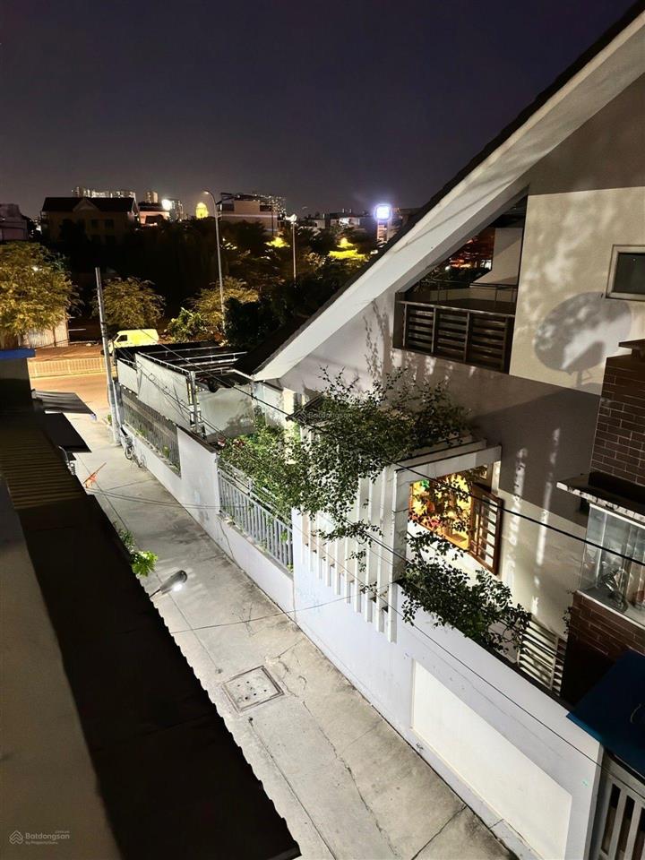 2 mặt tiền lê cơ  sát trường quốc tế royal school  phú lâm campus 68m2 7 tỷ 6