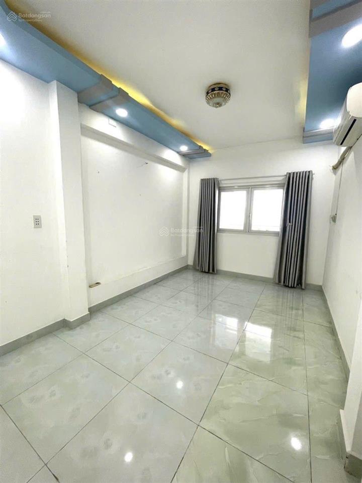 Mặt tiền trần tuấn khải  trần hưng đạo  võ văn kiệt q5  ngay chợ hòa bình  33m  12tỷ 8