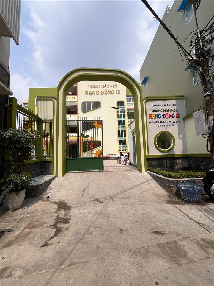 Chủ ngợp giảm sâu 900tr  70m2  ngang 5m  xe hơi vào tận cửa  40m ra mt  gần vòng xoay phú lâm.