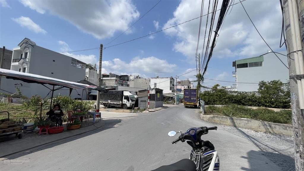 Lô góc 71,2m2  2 mặt tiền đường số 40, hiệp bình chánh, thủ đức gần chợ hiệp bình chỉ 7,1 tỷ