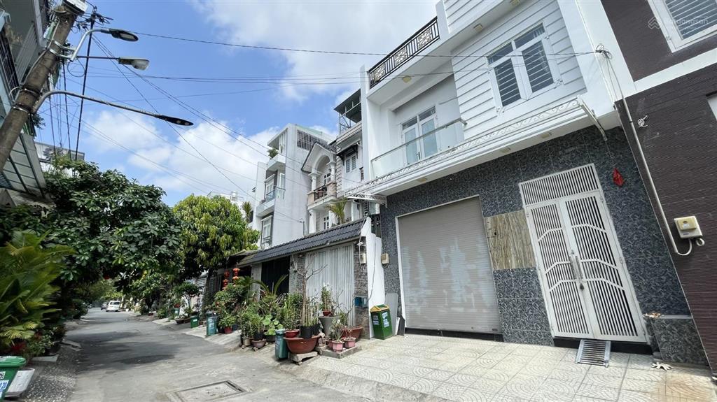 6x11 nhà 3 tầng 8,9 tỷ  mt đường số 1, hiệp bình chánh bên hông chợ hiệp bình nhiều tiện ích