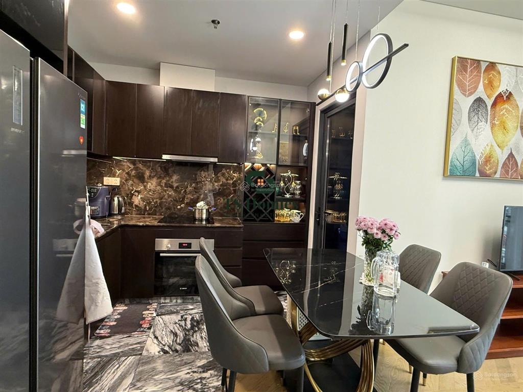 Bán lỗ định cư nước ngoài, căn hộ 2pn, 2wc, 71,7m2 tại lumiere riverside, giá 10,7 tỷ vnd