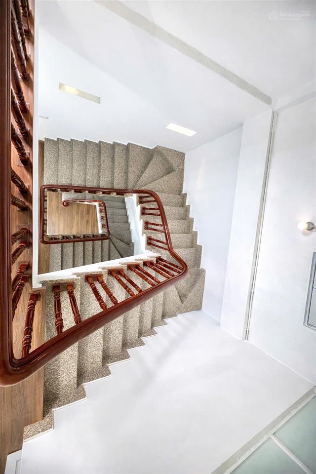 Chính chủ bán nhà 5 tầng trung tâm tây hồ 74m², thông sàn tối ưu công năng, giá 25 tỷ