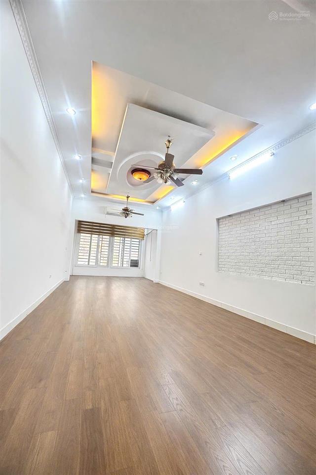 Chính chủ bán nhà 5 tầng trung tâm tây hồ 74m², thông sàn tối ưu công năng, giá 25 tỷ