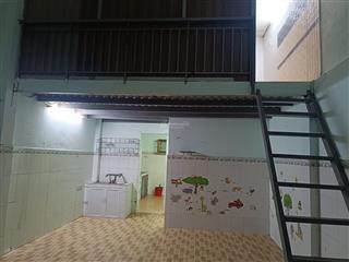 Nhà cho thuê, có gác tiện ích khá đầy đủ