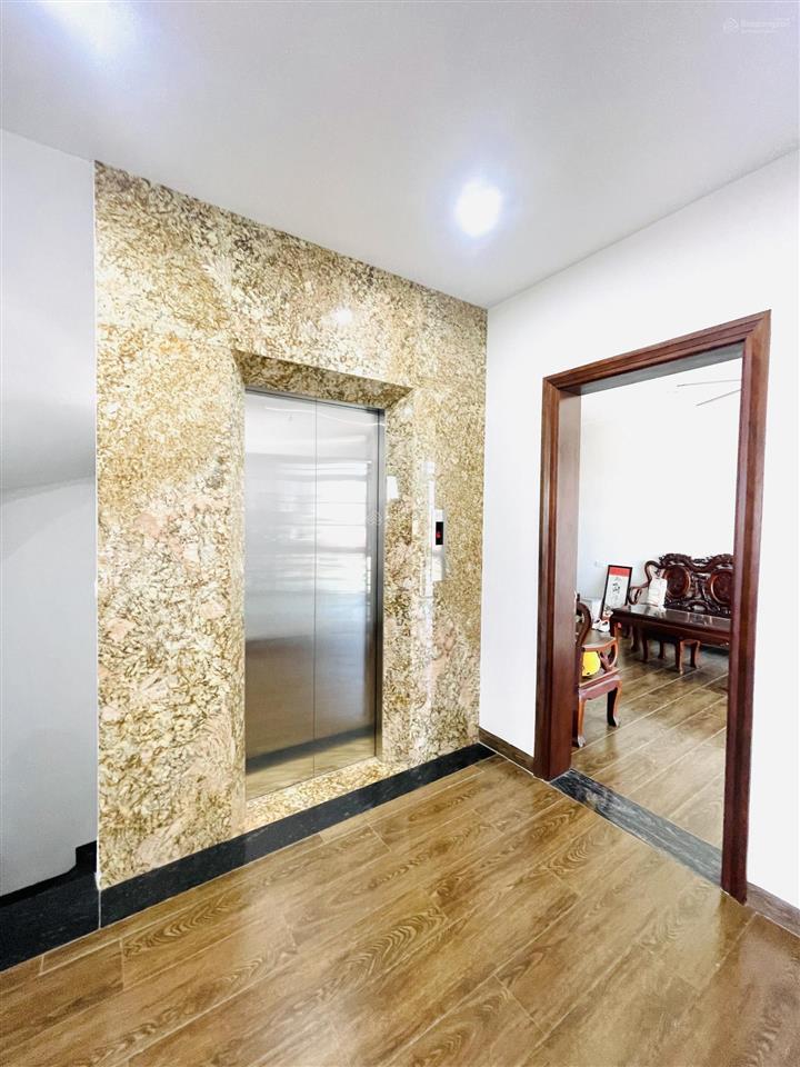 Bán mặt phố bồ đề  lâm du  7 tầng thang máy  lô góc  90m2  mt 6m, 28.5 tỷ
