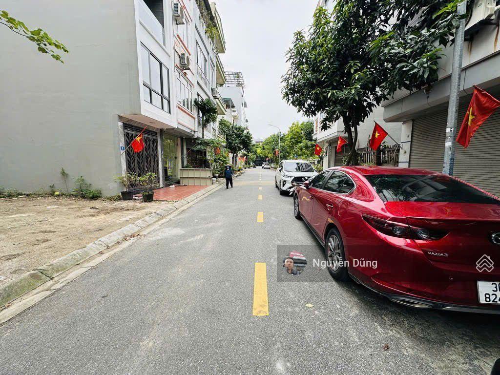 Hiếm siêu phẩm cửa hàng phân lô  3 làn ô tô tránh kinh doanh đỉnh