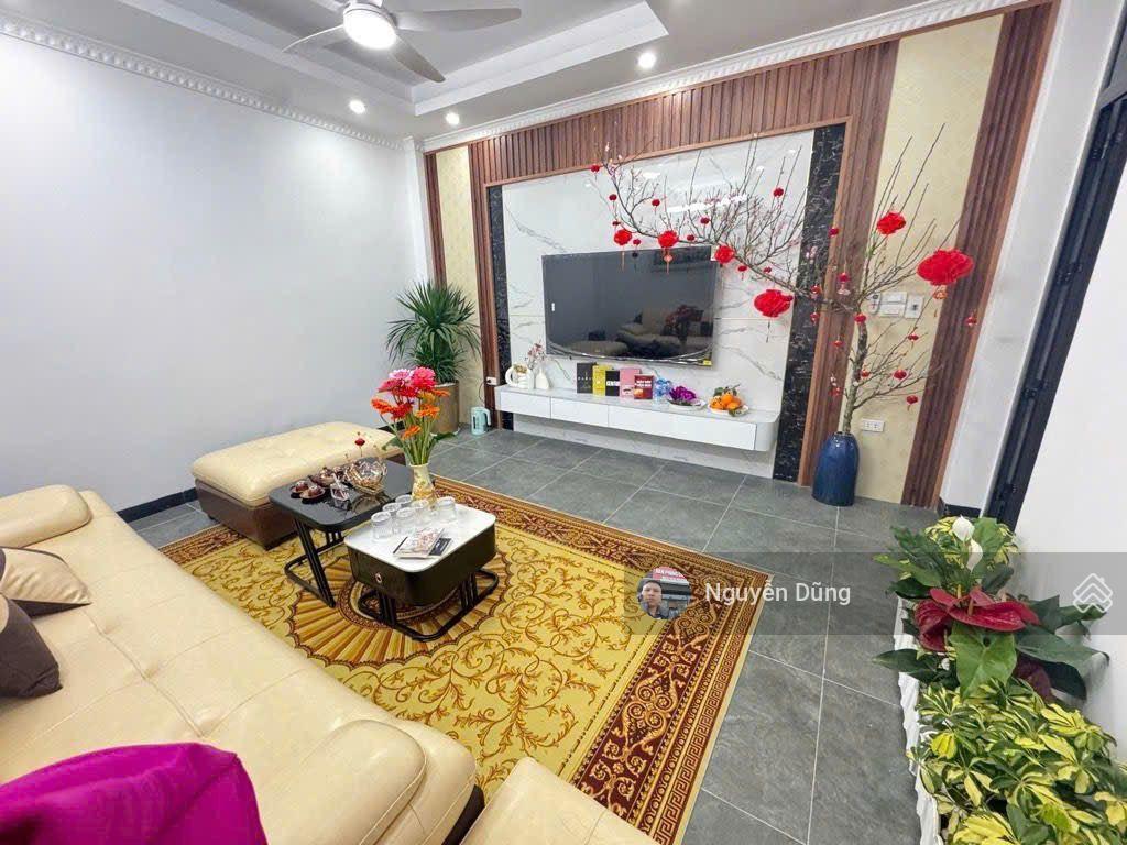 Nhà đẹp 6 tầng thang máy, full nội thất xách vali về ở ngay. khu dân trí cao, an ninh cực tốt.