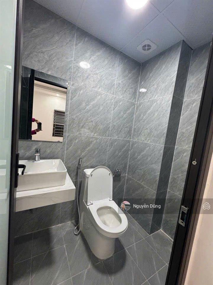 Nhà đẹp 6 tầng thang máy, full nội thất xách vali về ở ngay. khu dân trí cao, an ninh cực tốt.