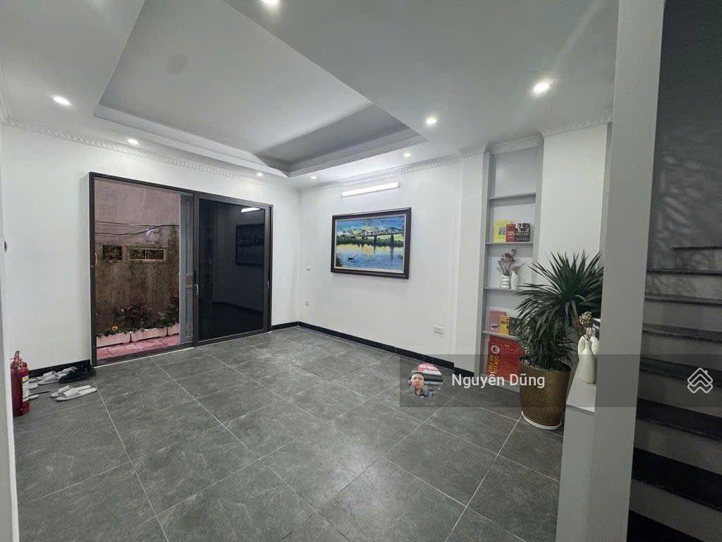 Nhà đẹp 6 tầng thang máy, full nội thất xách vali về ở ngay. khu dân trí cao, an ninh cực tốt.