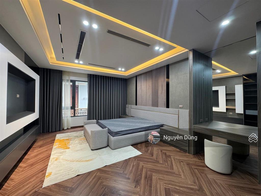 Siêu phẩm dulex 7 tầng thang máy gara ô tô vào nhà gần cầu chương dương đón sóng cầu trần