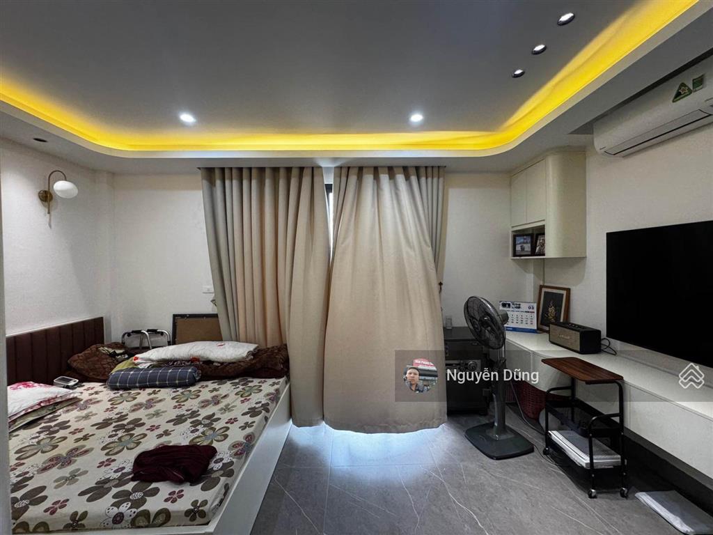 Siêu phẩm dulex 8 tầng thang máy xịn gara 2 ô tô ngủ trong nhà ở cực sướng
