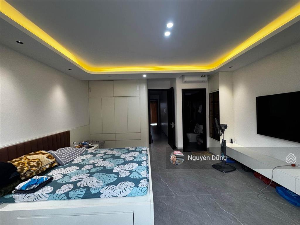 Siêu phẩm dulex 8 tầng thang máy xịn gara 2 ô tô ngủ trong nhà ở cực sướng