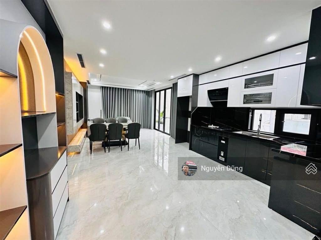 Lô góc hiếm 8 tầng thang máy ô tô vào nhà  kinh doanh  đón cầu trần hưng đạo