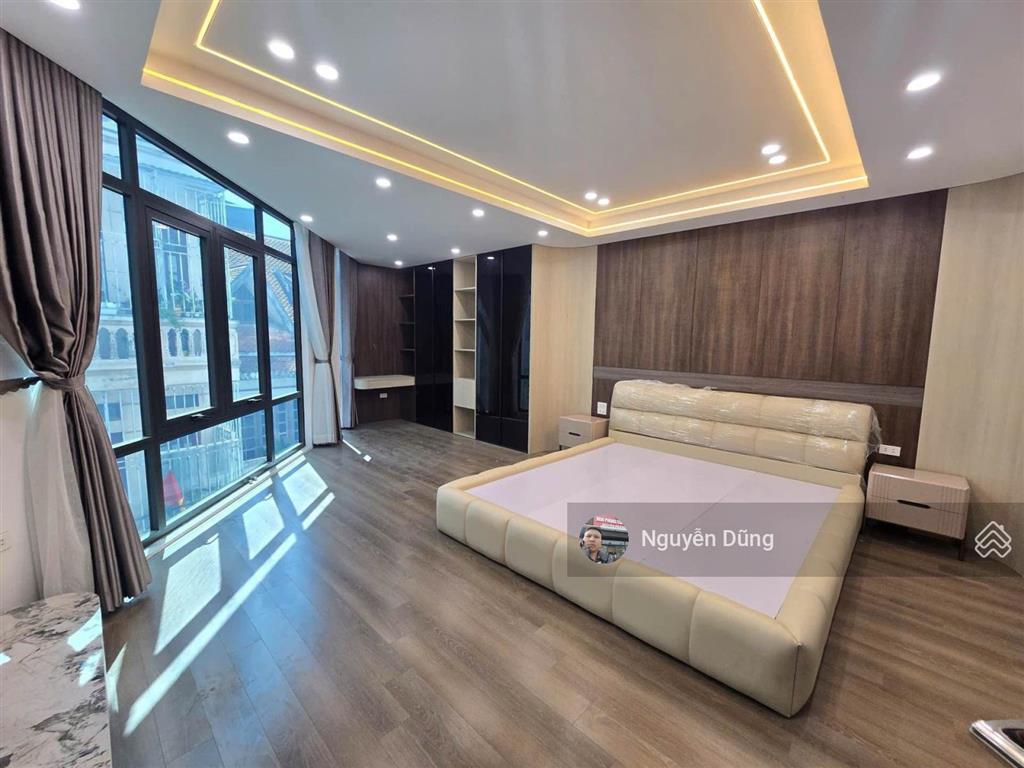 Vị trí đẹp nhà 6 tầng  thang máy xịn  ô tô  gần cầu chương dương