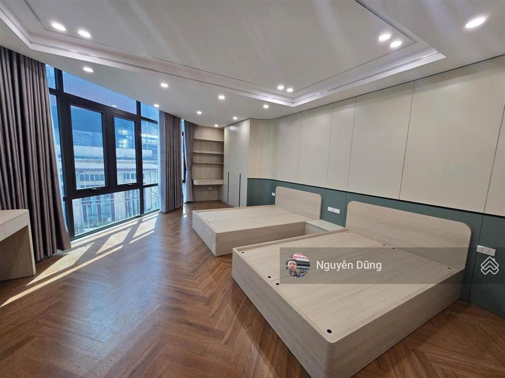 Vị trí đẹp nhà 6 tầng  thang máy xịn  ô tô  gần cầu chương dương