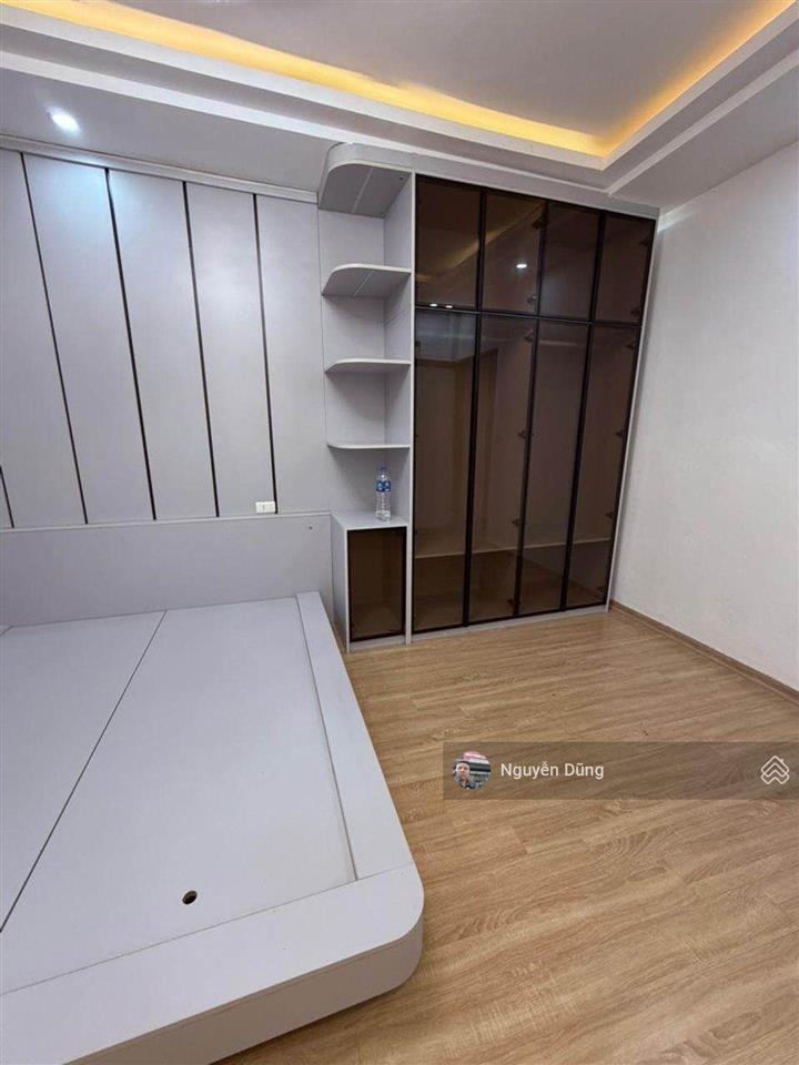 Vị trí đẹp kinh doanh  5 tầng gara ô tô ngủ trong nhà  vài bước chân ra mặt phố