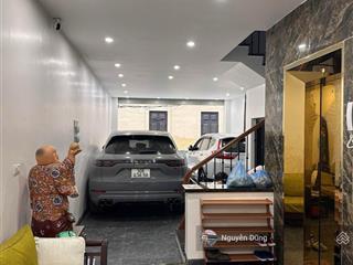 Vị trí đẹp siêu phẩm dulex 8 tầng thang máy xịn gara 2 ô tô ngủ trong nhà