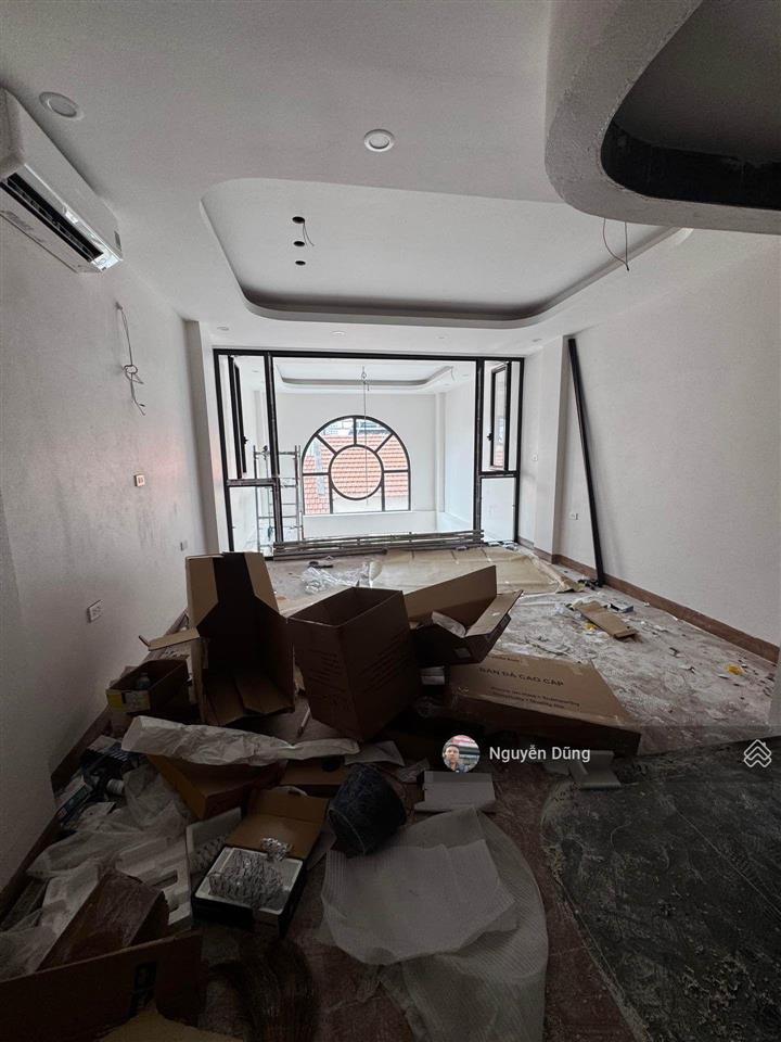 Vị trí đẹp siêu phẩm dulex 8 tầng thang máy xịn gara 2 ô tô ngủ trong nhà