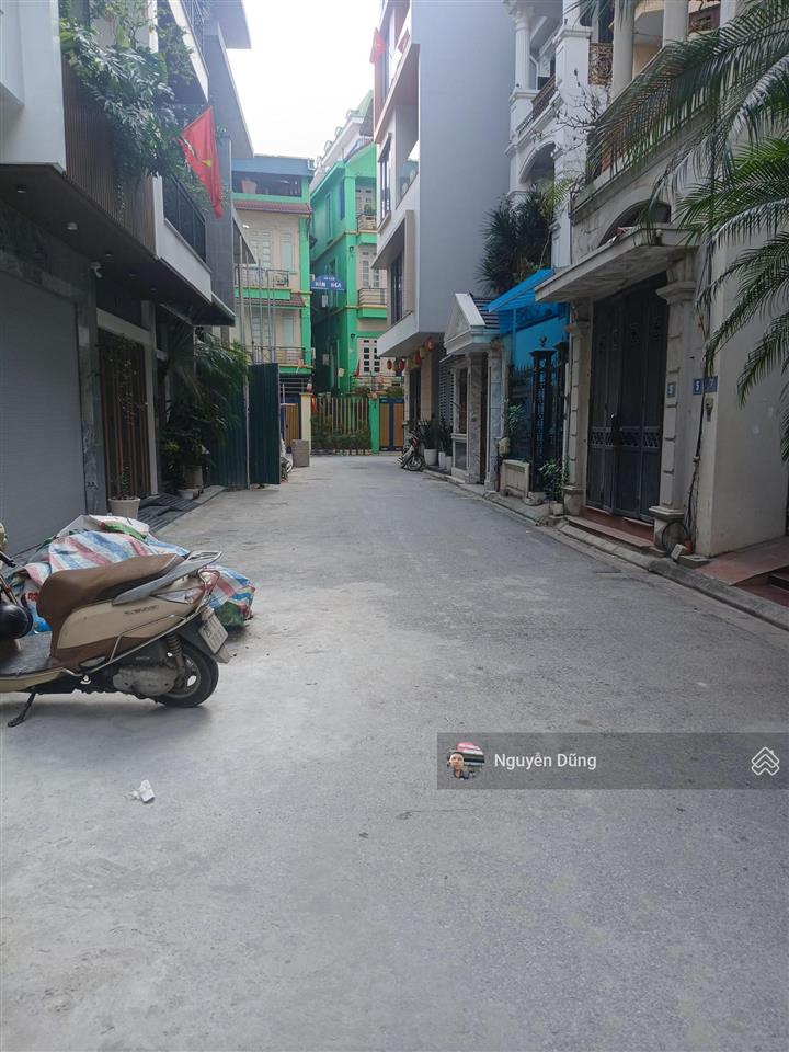 Vị trí đẹp siêu phẩm dulex 8 tầng thang máy xịn gara 2 ô tô ngủ trong nhà