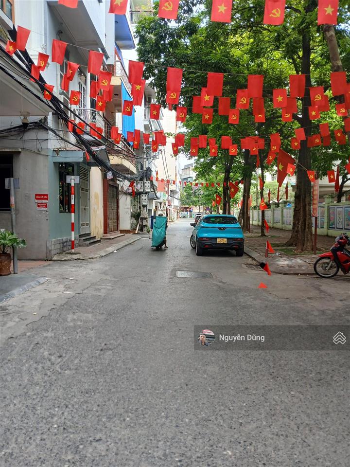Vị trí đẹp lõi bồ đề  nhà dân xây 5 tầng  gần cầu chương dương  ô tô 20m