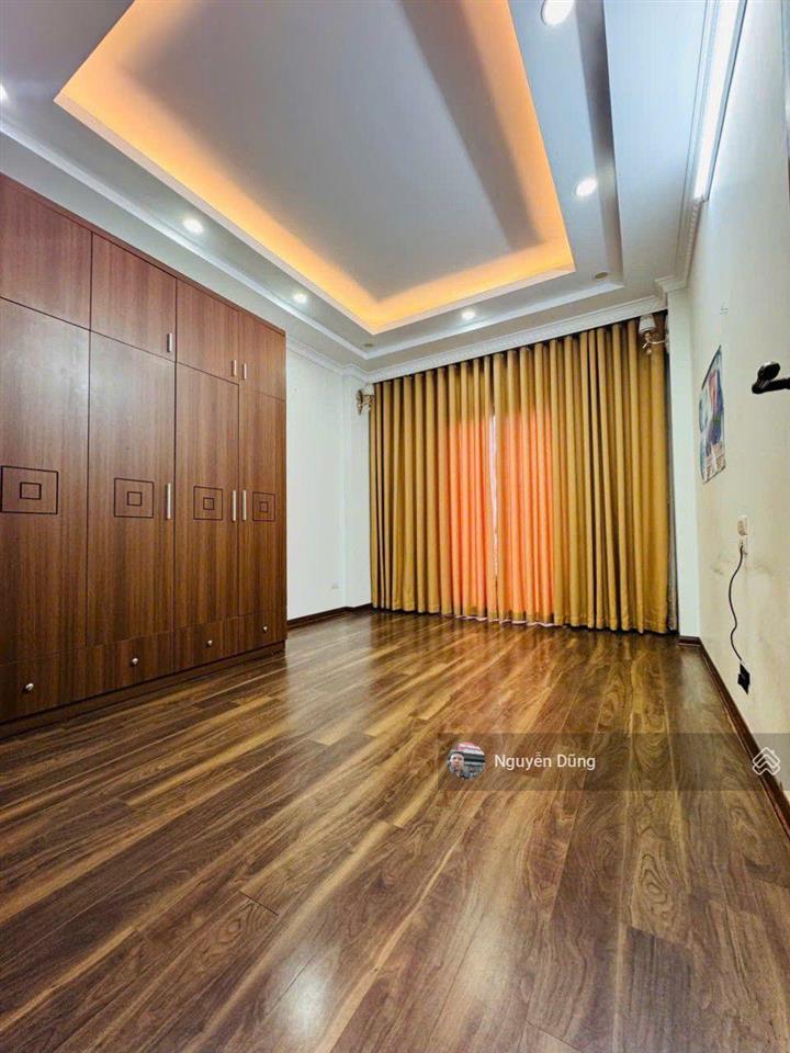 Nhà tái định cư phân lô vip đường 8m  vỉa hè 6m  3 ô tô tránh nhau thoải mái