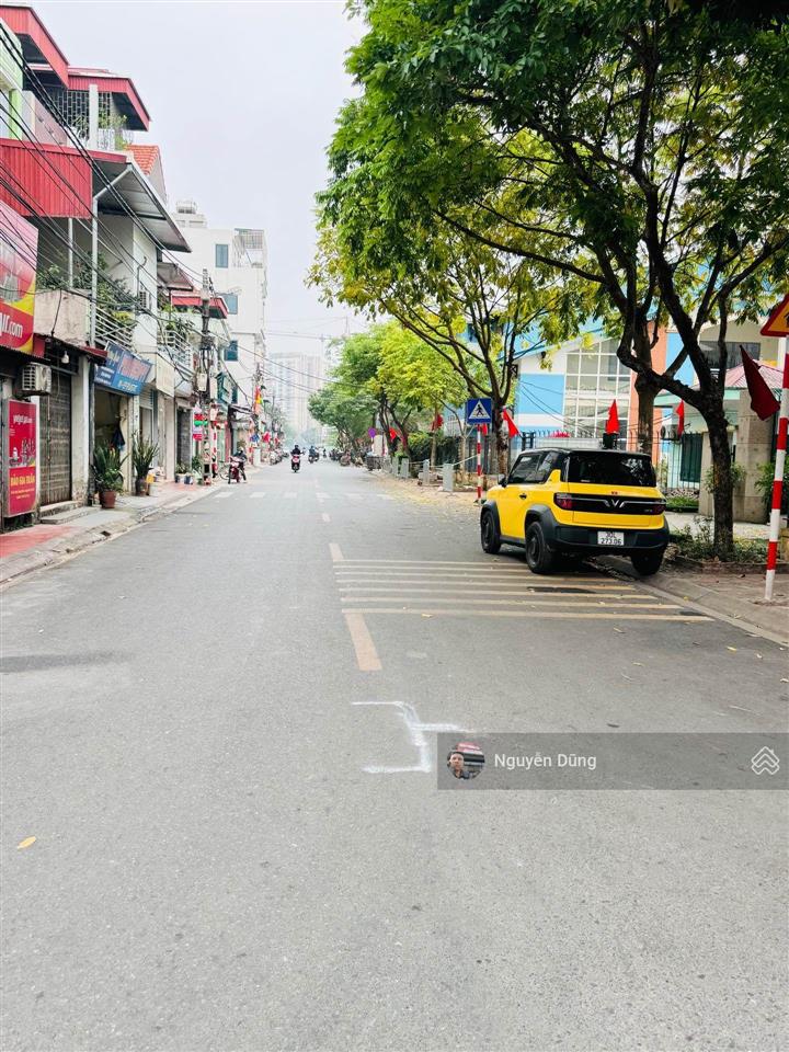 Hiếm mặt bằng rộng phân lô việt hưng  ô tô tránh  xây gì cũng phù hợp