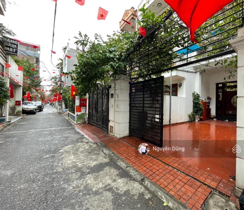 Nhà đẹp dân xây phong cách biệt thự  phân lô ô bàn cờ  ô tô tránh nhau  hàng xóm vinhome