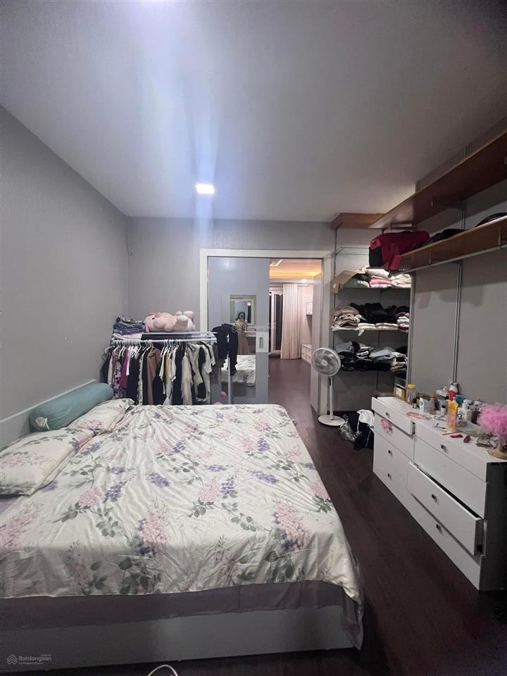 Mình chính chủ cần cho thuê căn hộ rộng 400m nằm trên tầng cao nhất của toà chung cư